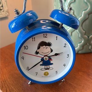 Peanuts Wacky Waker Bedside  Lucy Character Alarm Clock